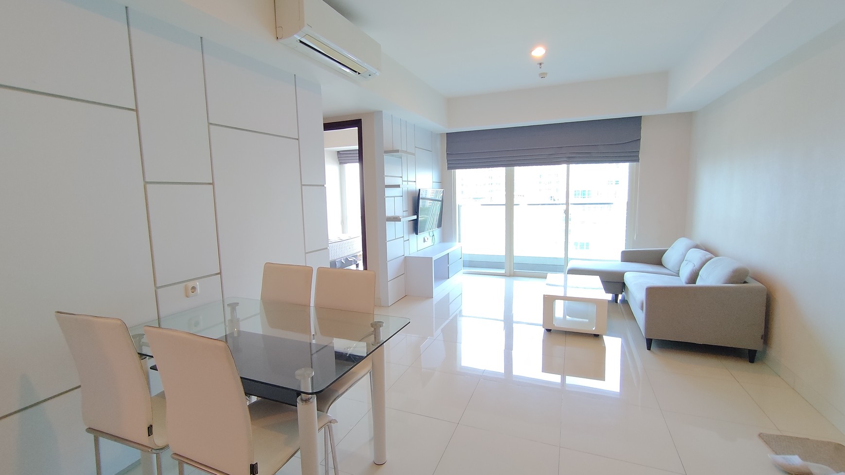 Apartemen Furnished The Kensington Royal Suites 2 bedroom di Kelapa Gading