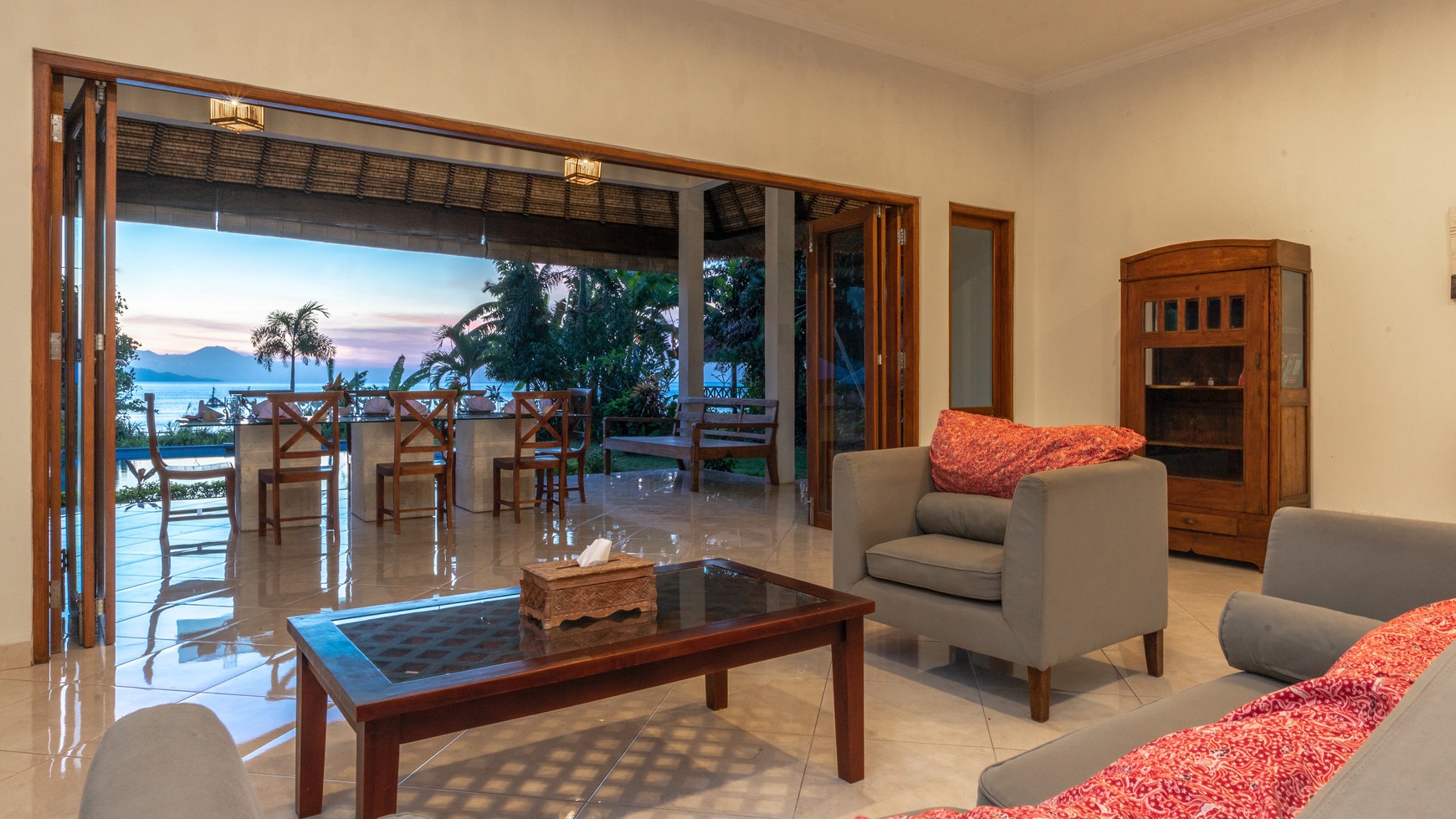 ONE AND ONLY BREATHTAKING ABSOLUTE OCEAN BEACHFRONT VILLA FOR SALE