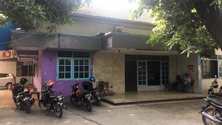 Rumah di Pusat Kota Surabaya, cocok untuk usaha