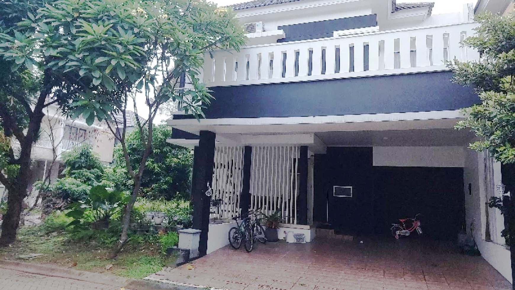 Rumah Hoek di Discovery Bintaro, Murah dan siap huni