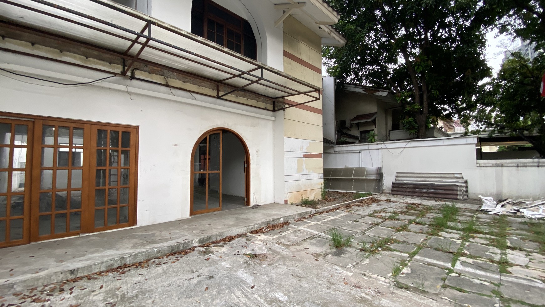 Rumah lokasi komersil di kebayoran baru, jakarta selatan