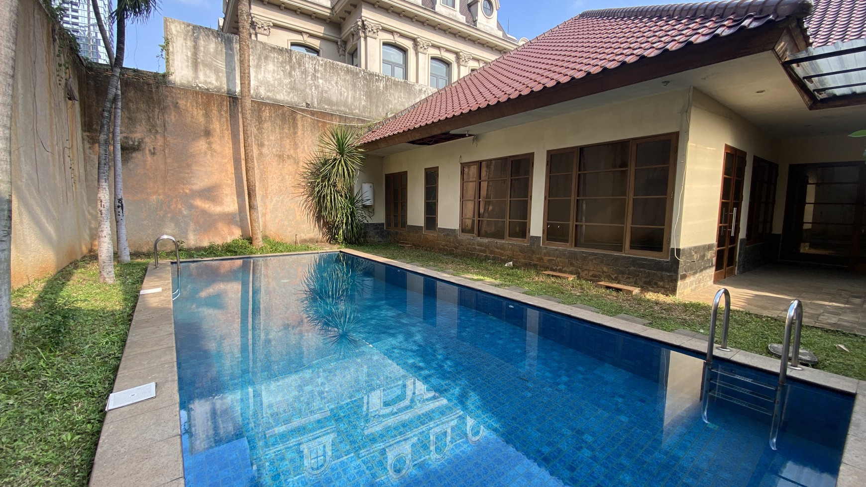 Beautiful house in senopati area near to Ashta and scbd