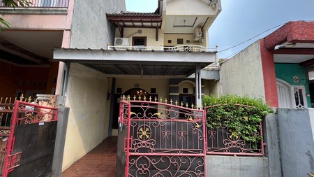 For Sale Rumah di Komplek Pesona Laguna Depok