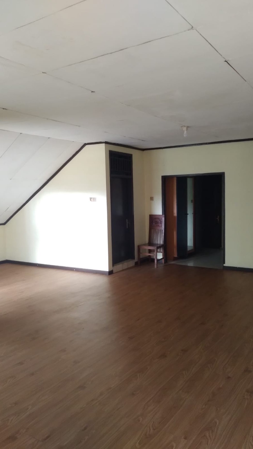 Disewakan Rumah 2 Lantai Siap Huni dan Hunian Nyaman @Bintaro