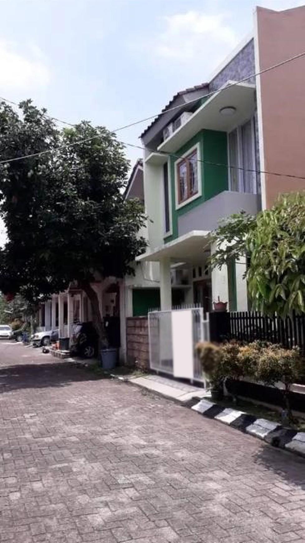 Rumah 2 Lantai Semi Furnished dan Hunian Nyaman @Depok