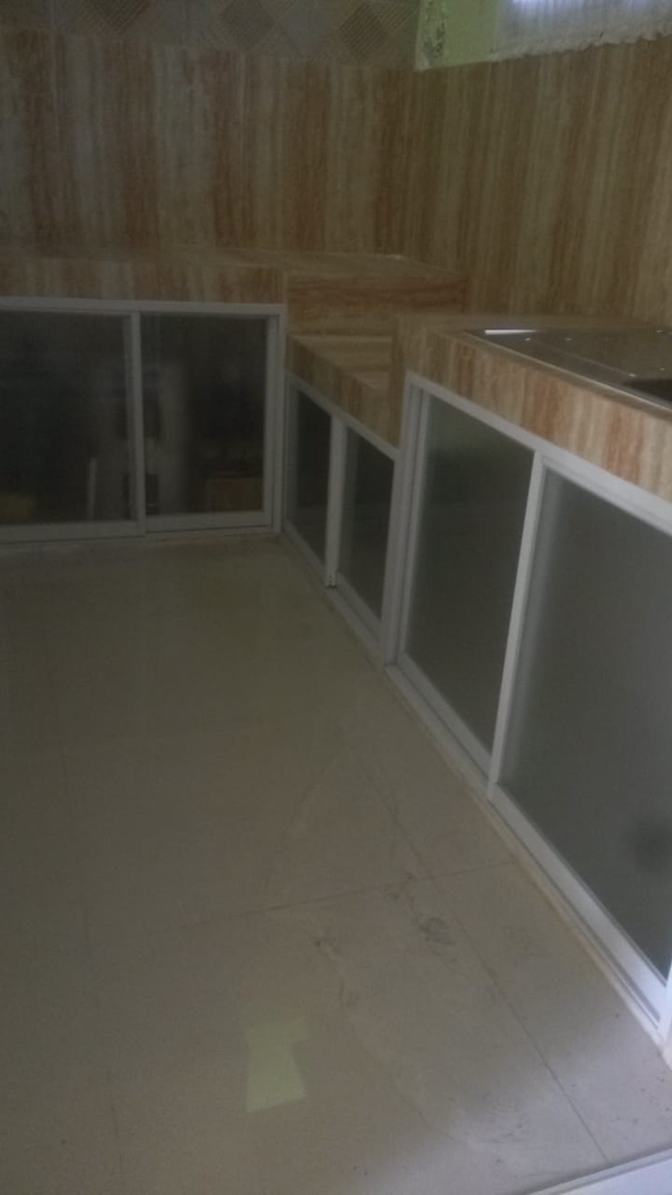 Rumah 2 Lantai Semi Furnished dan Hunian Nyaman @Depok