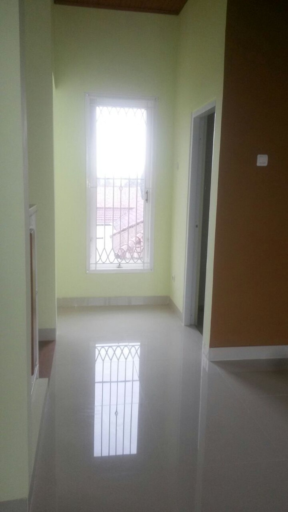 Rumah 2 Lantai Semi Furnished dan Hunian Nyaman @Depok