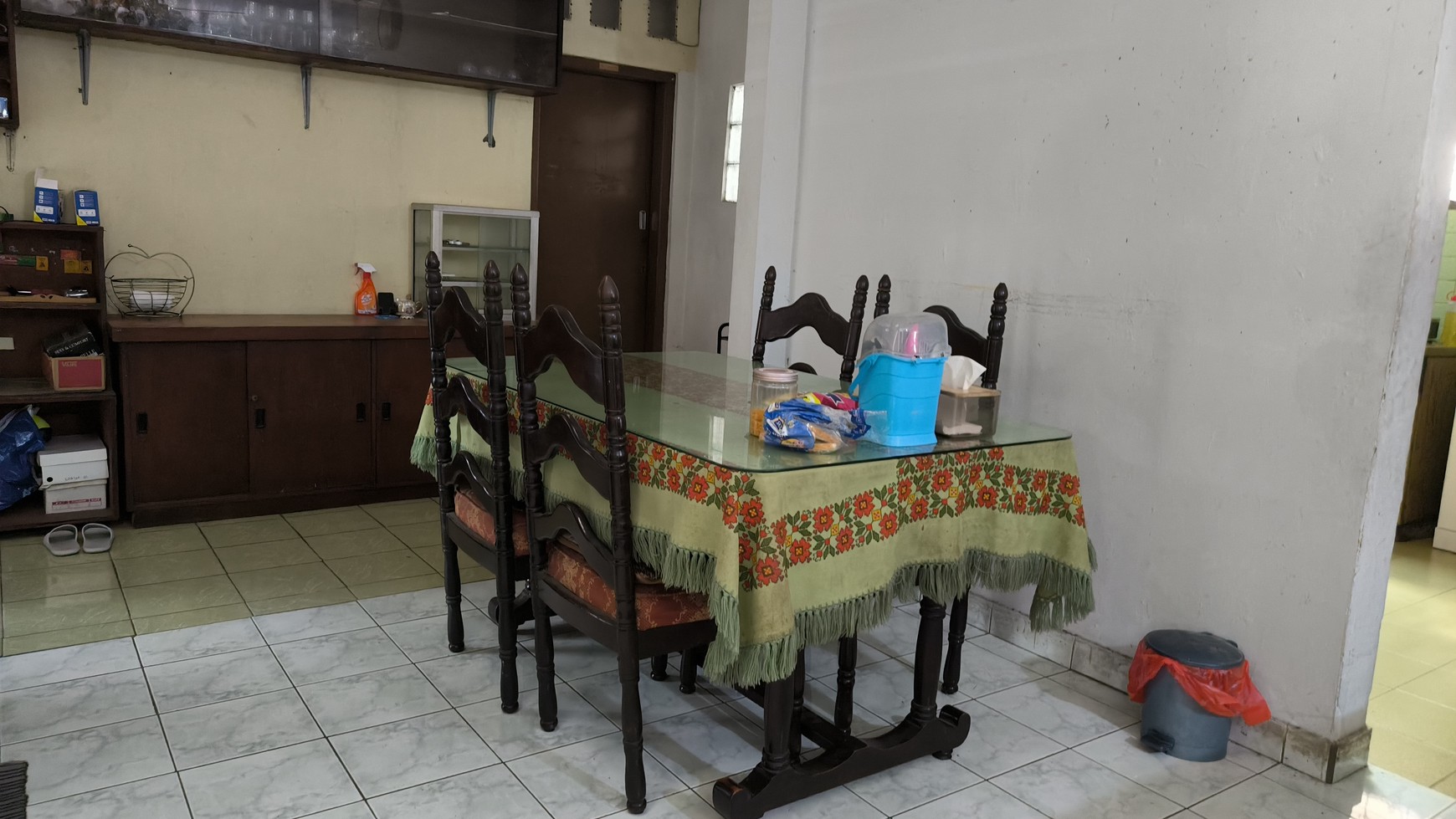 Rumah Lama Lokasi Strategis Di Ciputat