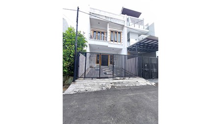 Rumah Kelapa Cengkir Barat, Kelapa Gading