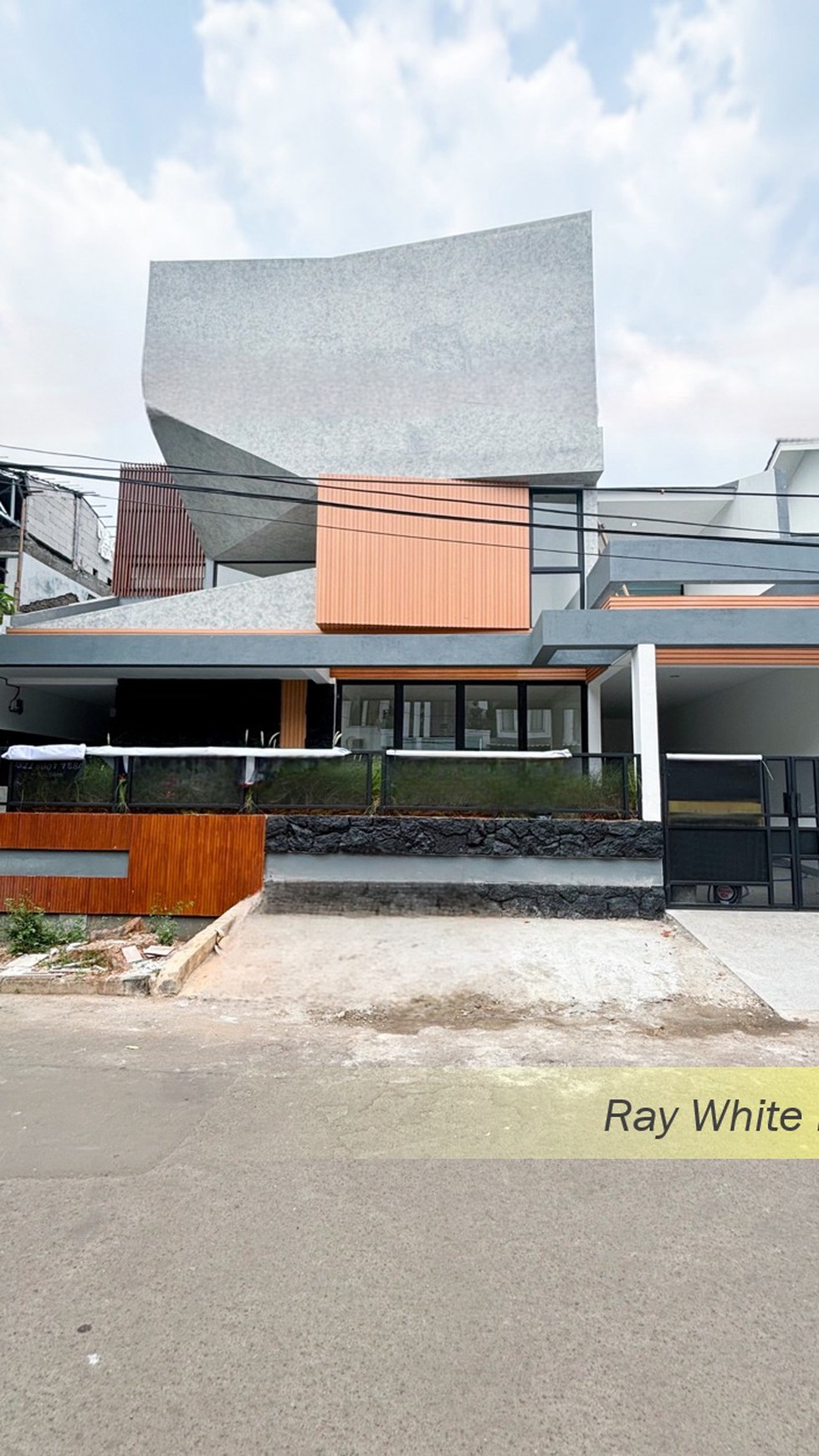 Rumah Hitung Tanah Area Cipete