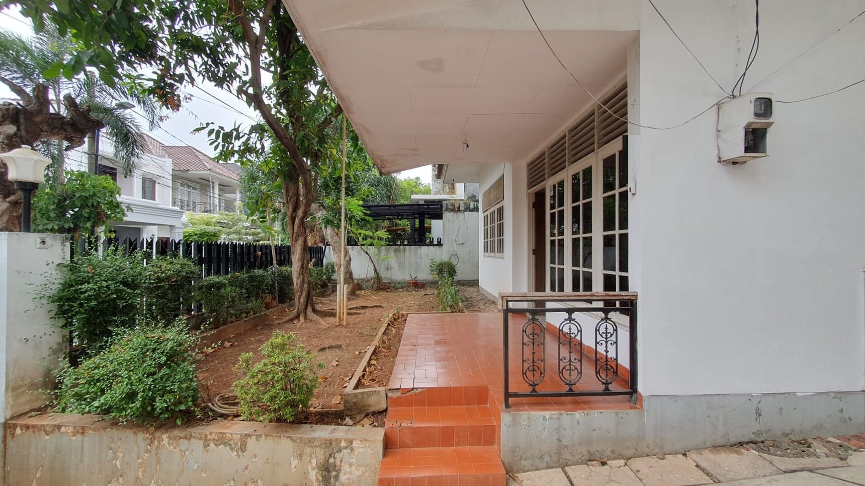 Rumah Hitung Tanah Area Cipete