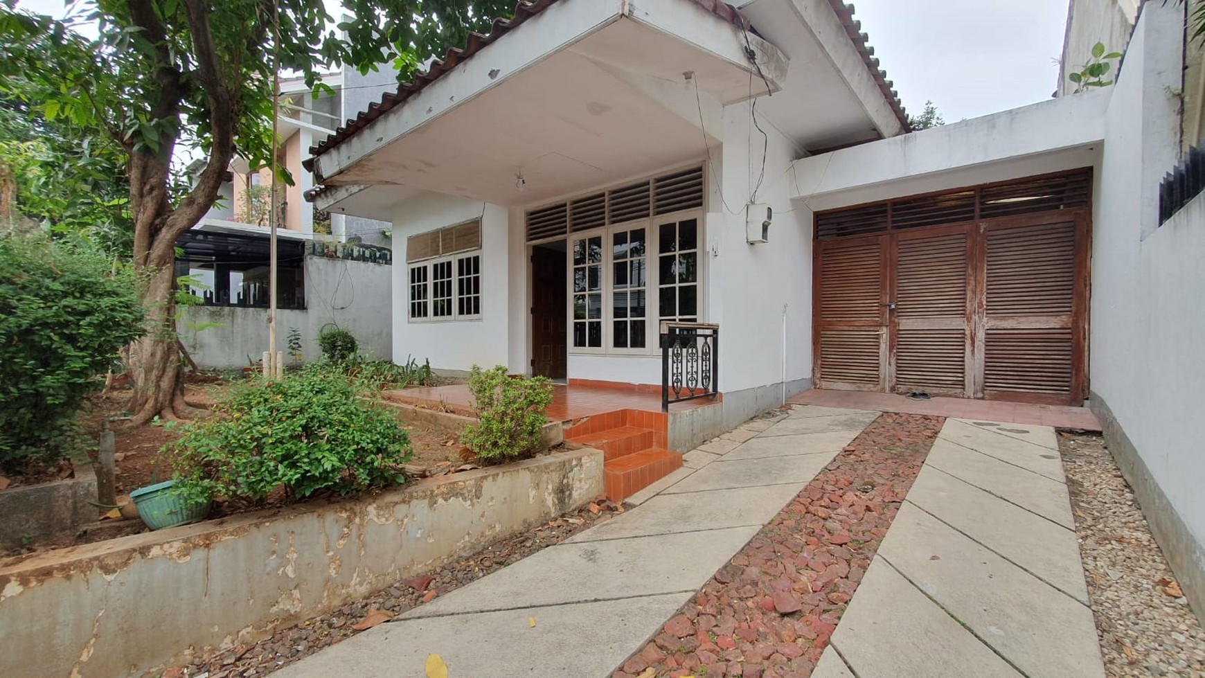 Rumah Hitung Tanah Area Cipete