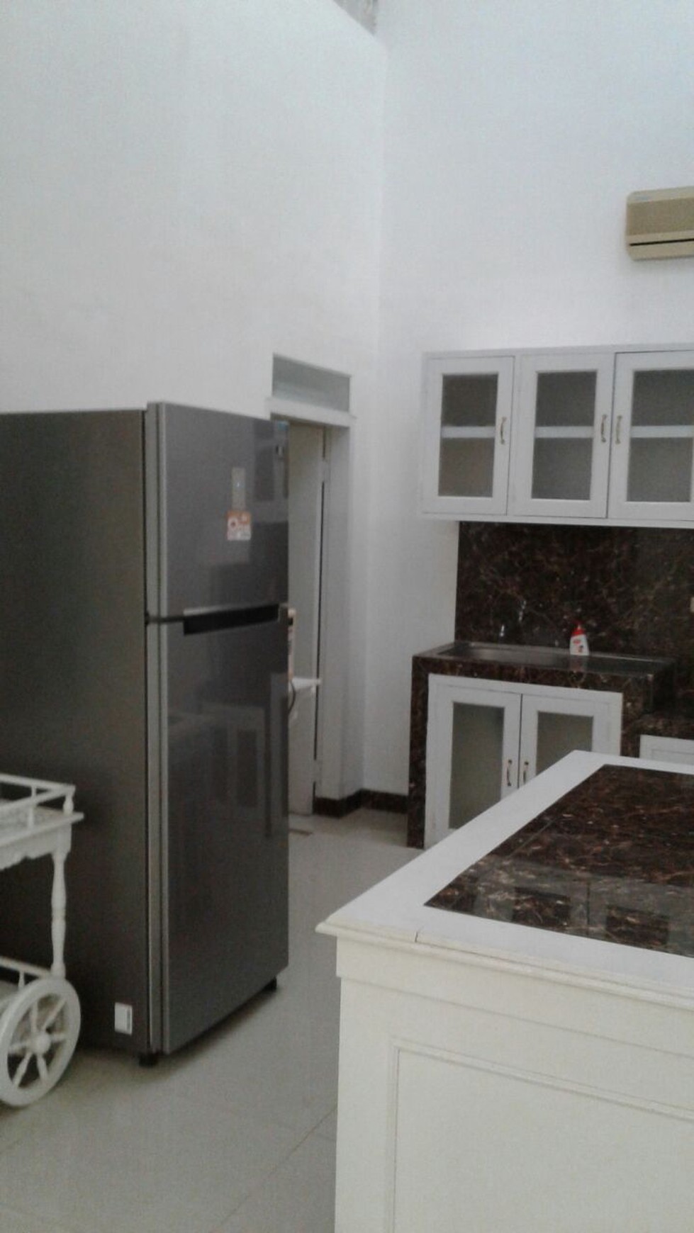 SEWA DARMO BARU MURAH BAGUS 2 LANTAI