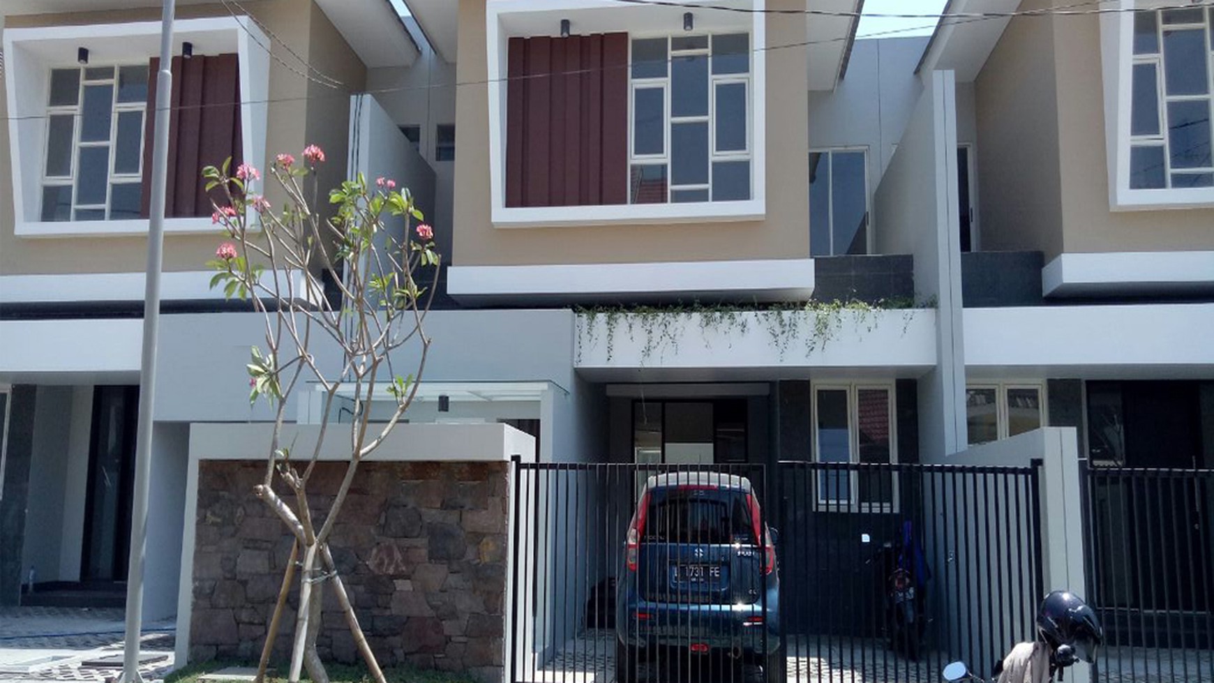 SEWA RUMAH KENJERAH INDAH 2 LANTAI