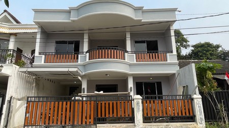 Dijual Rumah Lokasi Strategis dengan Lingkungan Asri @BSD