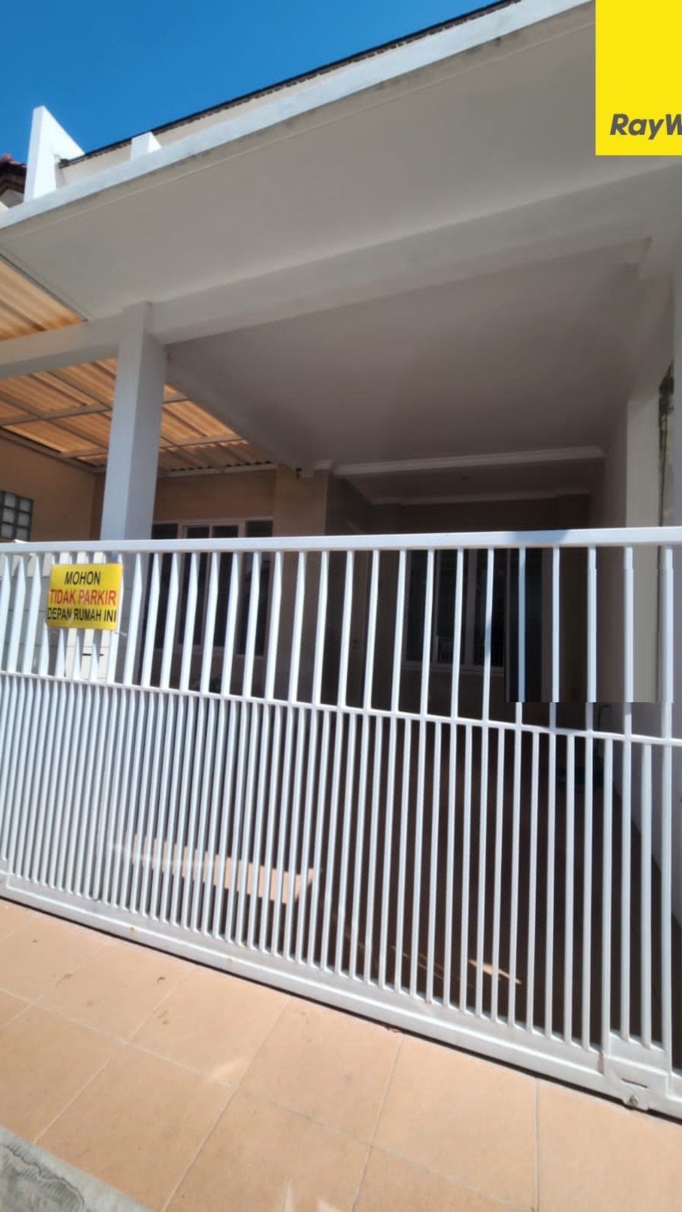 Dijual Rumah 2 lantai di Taman Mutiara Pakuwon City Surabaya