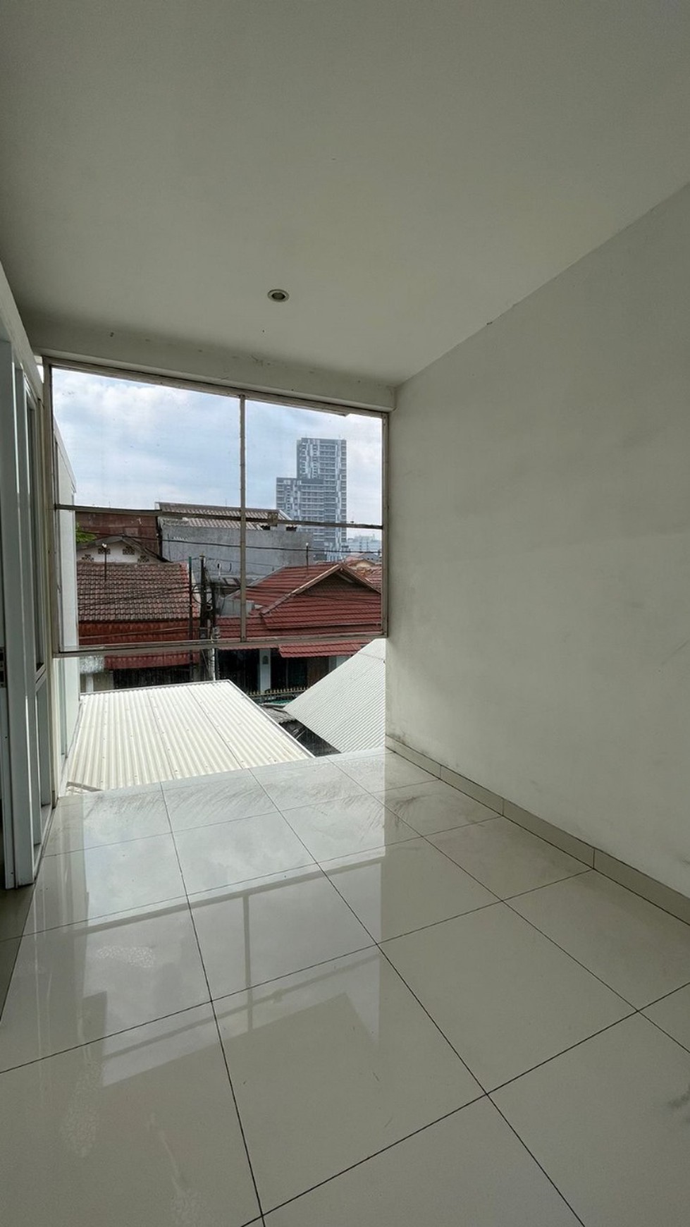 Rumah 2 Lantai Di Jalan Tebet Barat Dalam