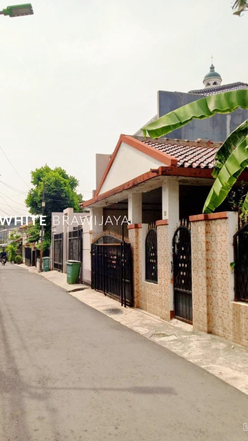 Rumah Lama Lokasi Strategis Area Kebayoran Baru