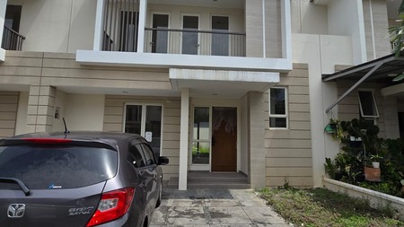 Disewakan Rumah 2 Lantai di Suvarna Sutera Cluster Giri, Cikupa, Tangerang