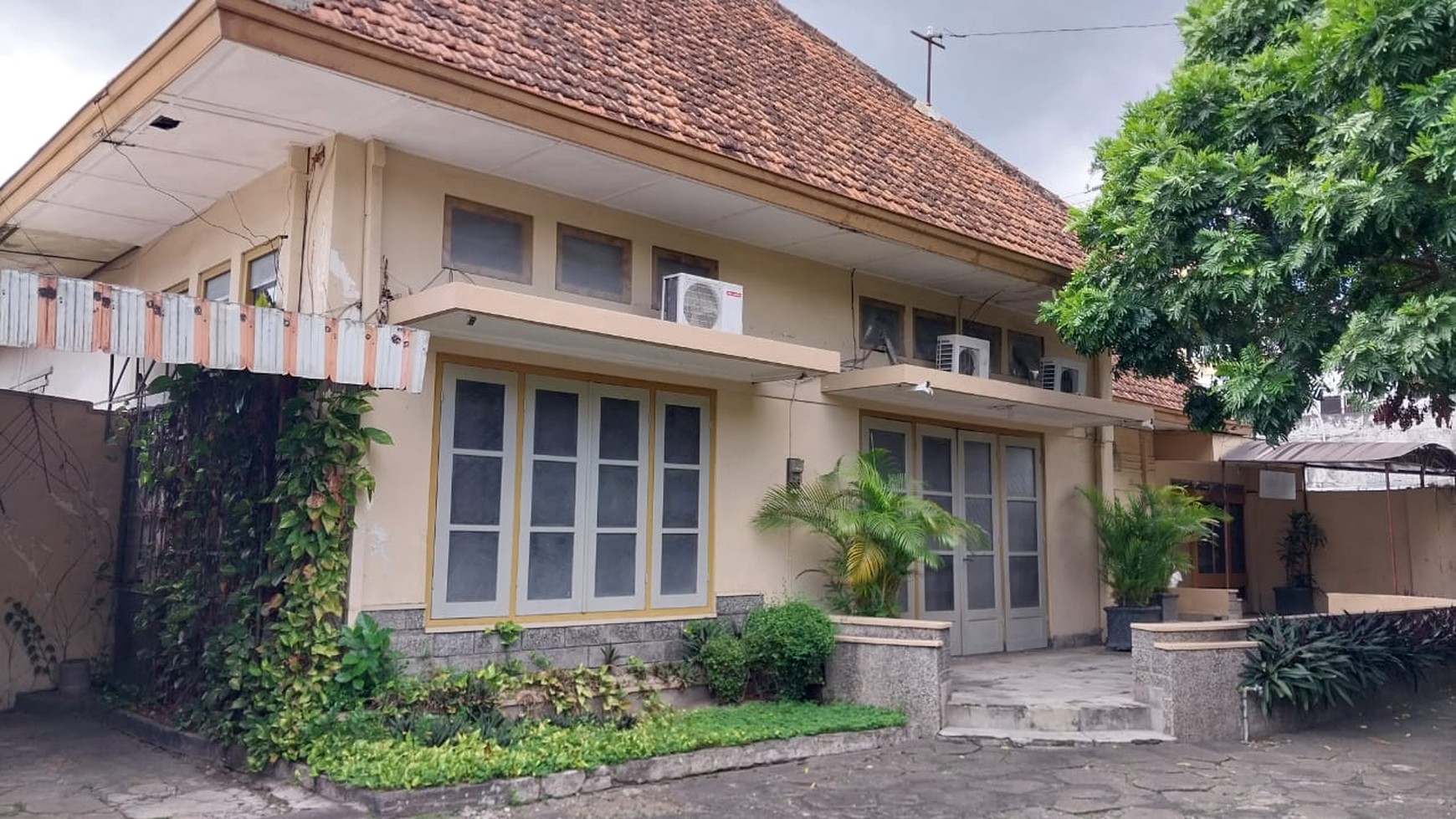 Rumah di HOS Cokroaminoto Pakuncen 