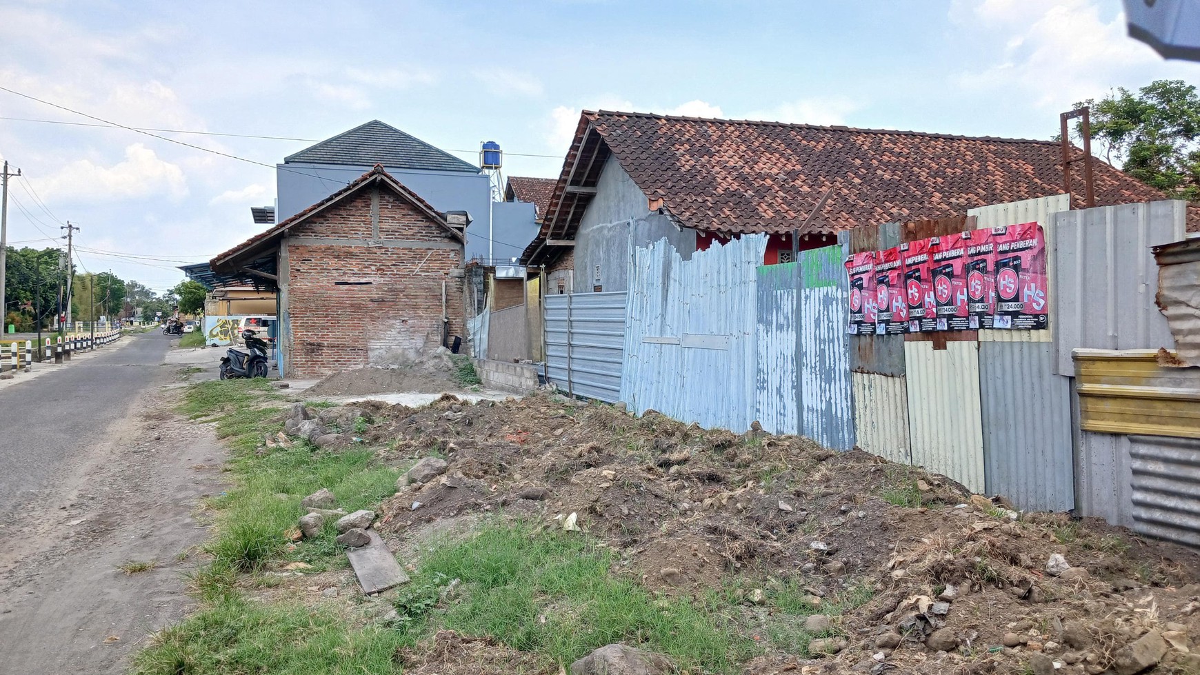 Rumah Tinggal Lokasi Strategis Dekat Lotte Mart Depok Sleman 