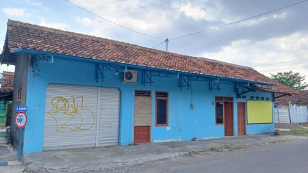 Rumah Tinggal Lokasi Strategis Dekat Lotte Mart Depok Sleman 