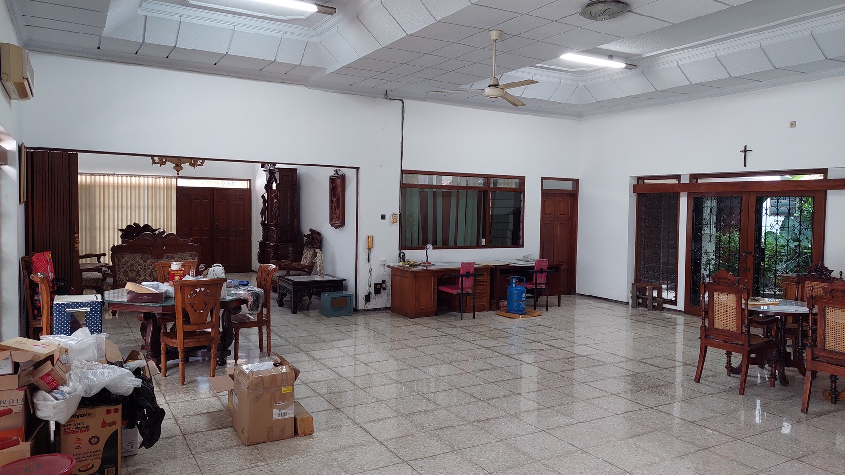 Rumah dijual di jalan Raya Diponegoro Surabaya, Pusat Kota Surabaya