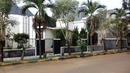 Di Jual Rumah sudut siap huni Melati Mas Residence 