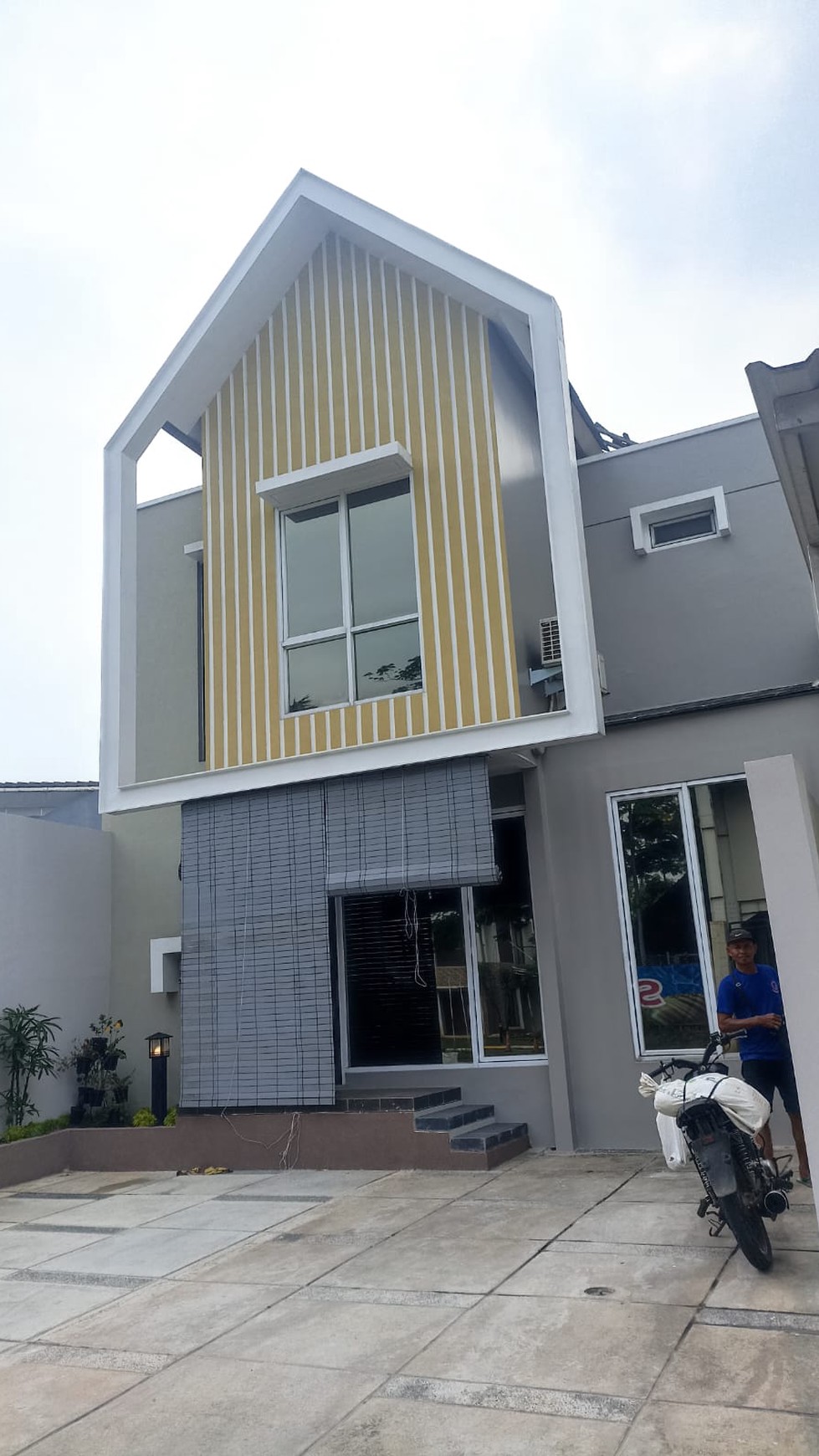 Rumah Standar halaman belakang luas Serpong garden 1  Lokasi Boulevard 