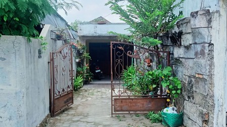 Rumah Model Lama Lokasi Dekat Ambarukmo Plaza Depok Sleman 