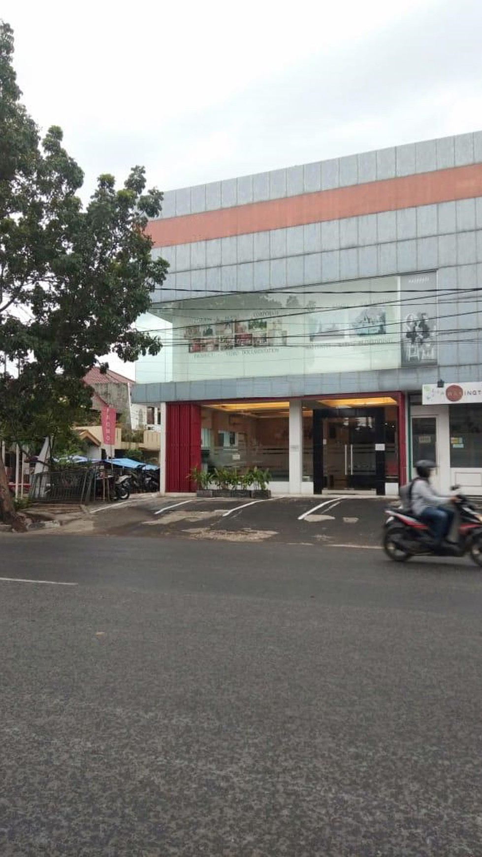  Jual Murah Ruko Bintaro 21/2.. lt Lokasi Strategis  Jalan Ramai Cocok untuk Usaha di Bintaro Jaya sektor 5