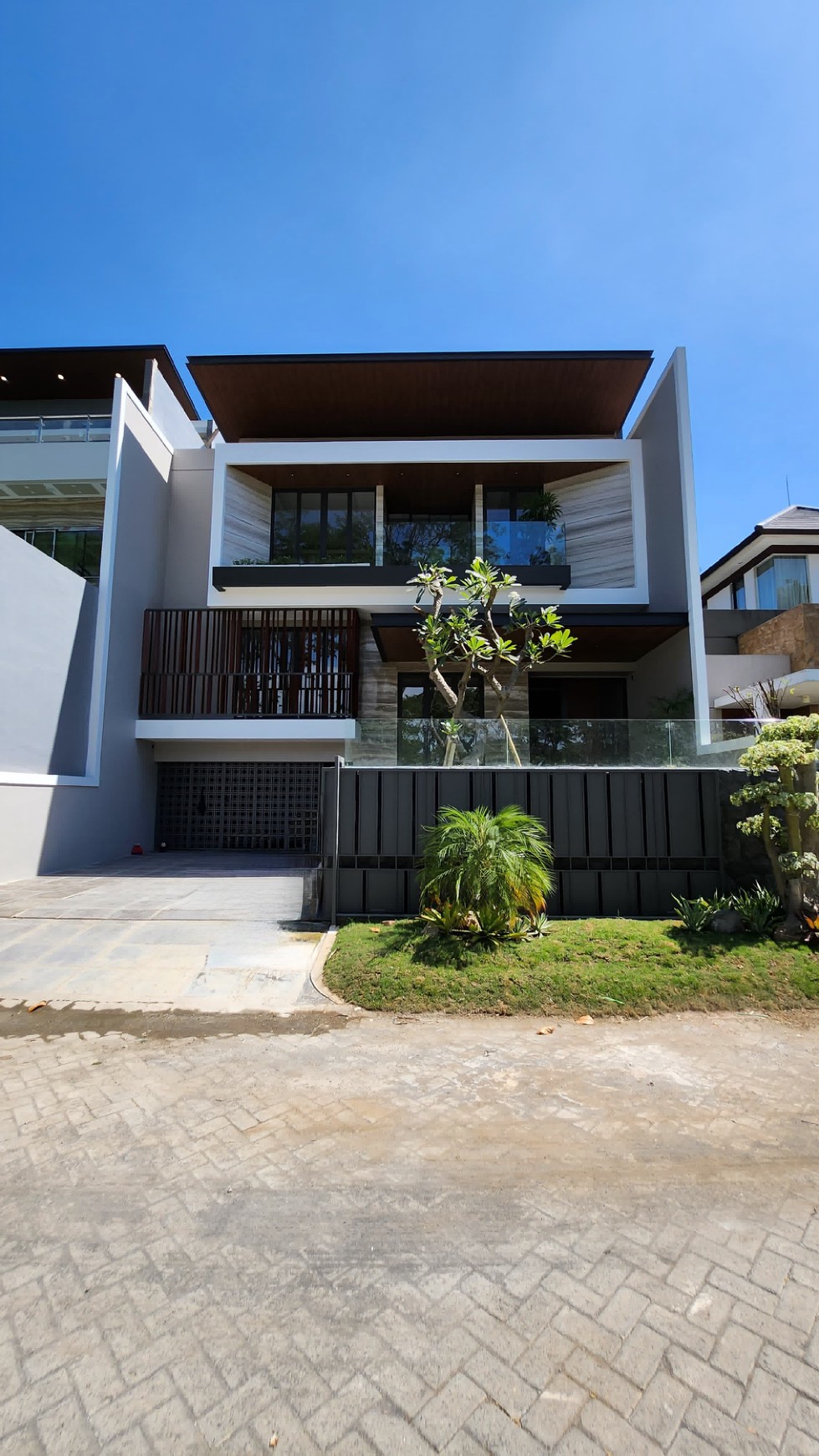 Rumah Baru Bukit Golf Internasional Citraland Surabaya NEW Desain BONUS Semi Furniture All New Modern Best Location DOUBLE Way