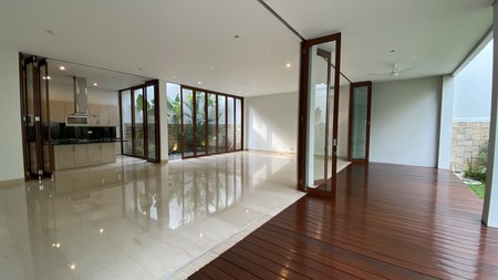 Modern tropical house near to france school at cipete
