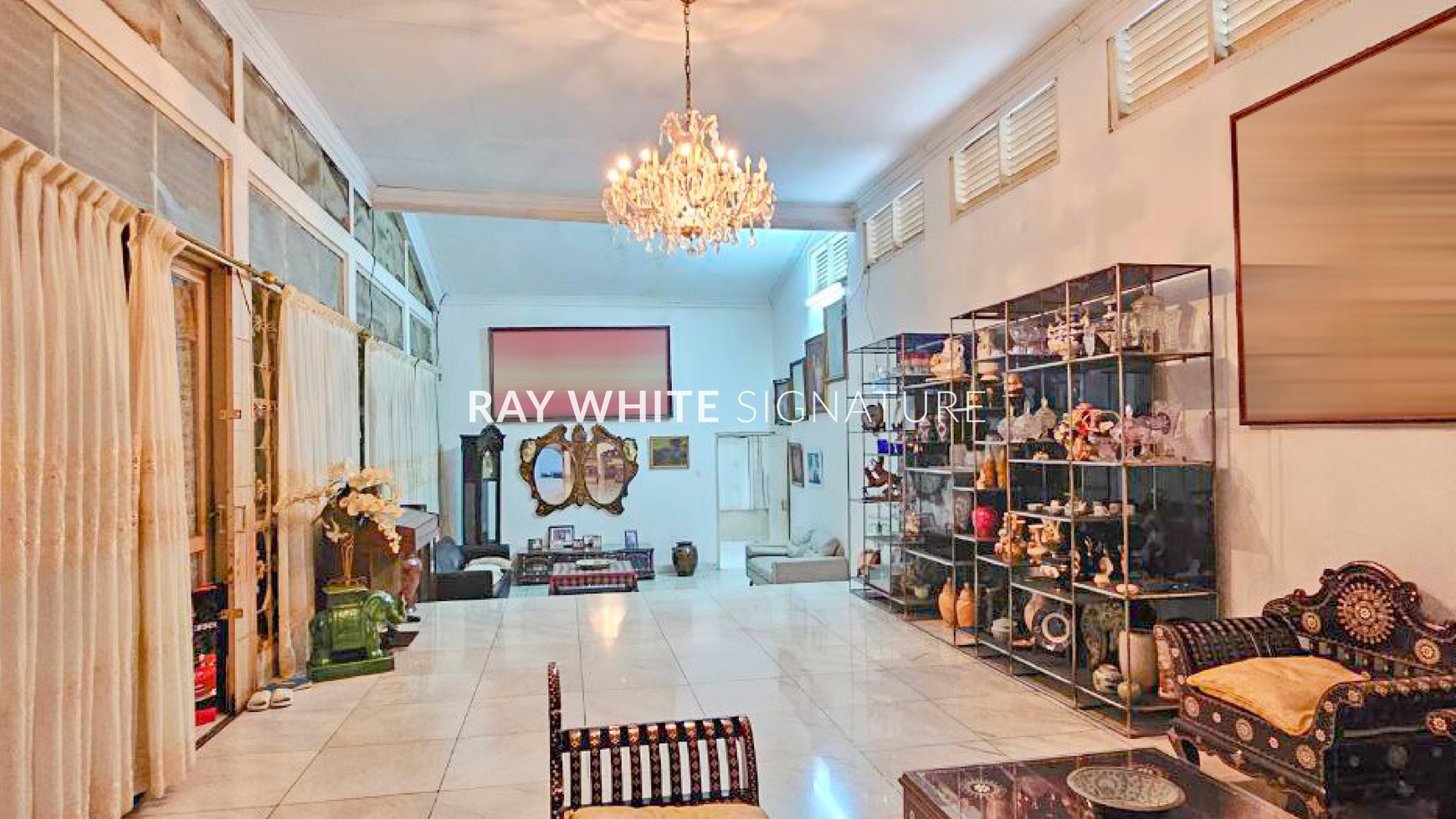 Rumah Lama di Wijaya 1 Kebayoran Cocok Untuk Usaha