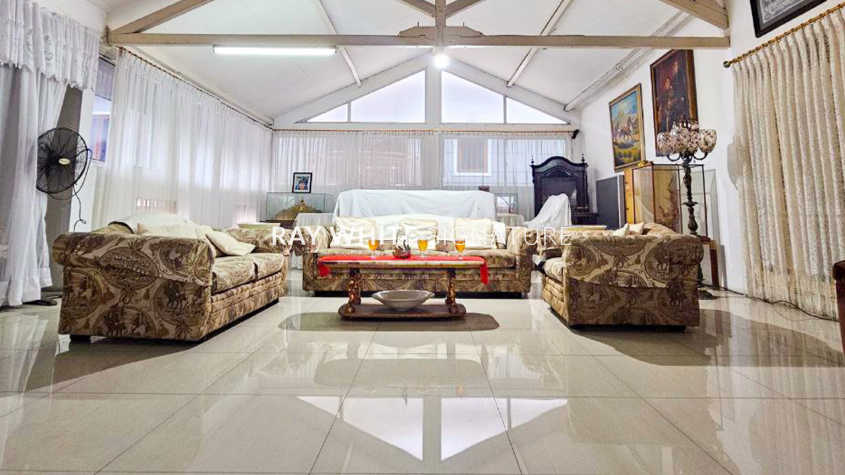 Rumah Lama di Wijaya 1 Kebayoran Cocok Untuk Usaha