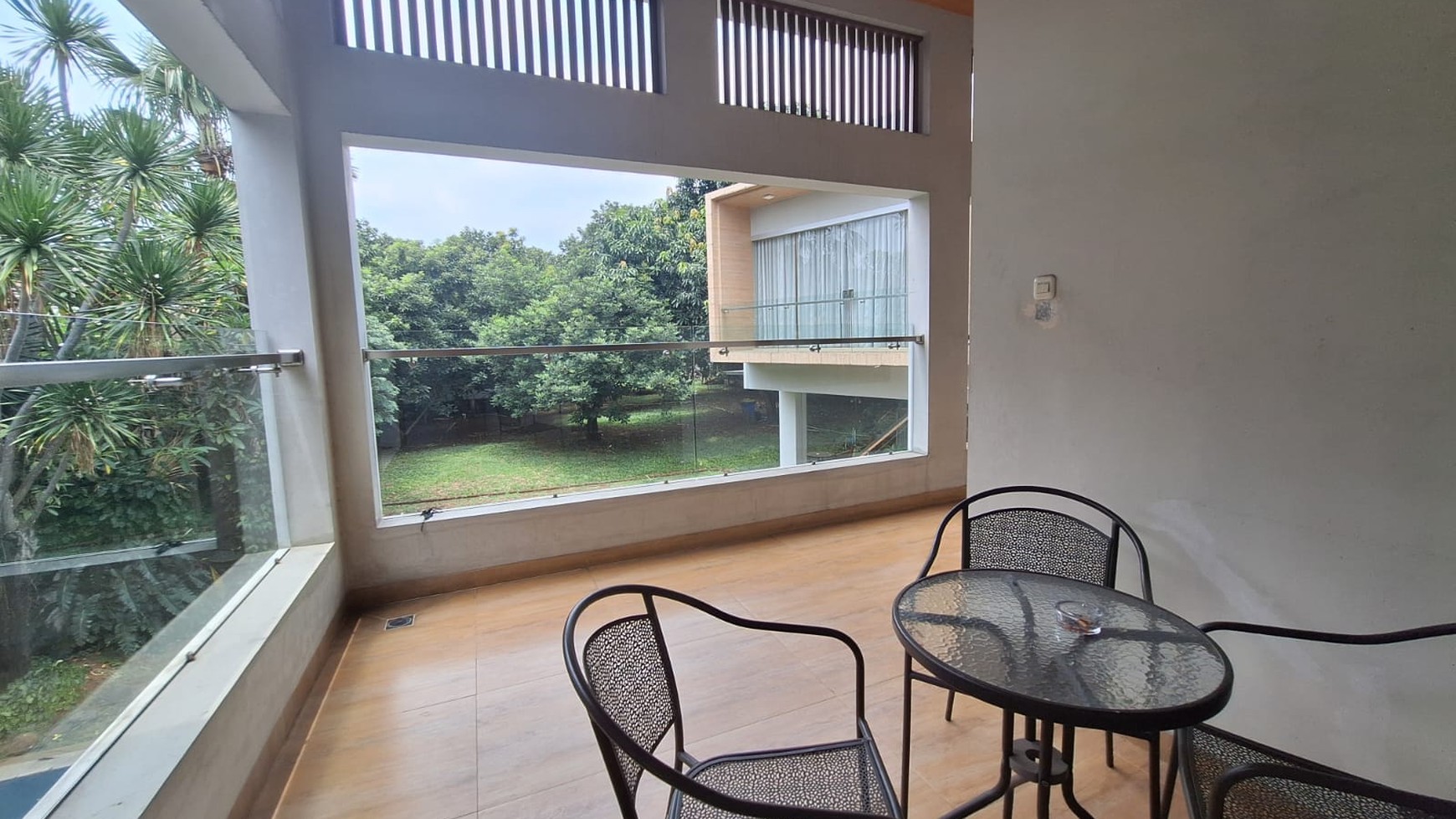 Rumah ada kolam renang di Bintaro Jaya sektor 8