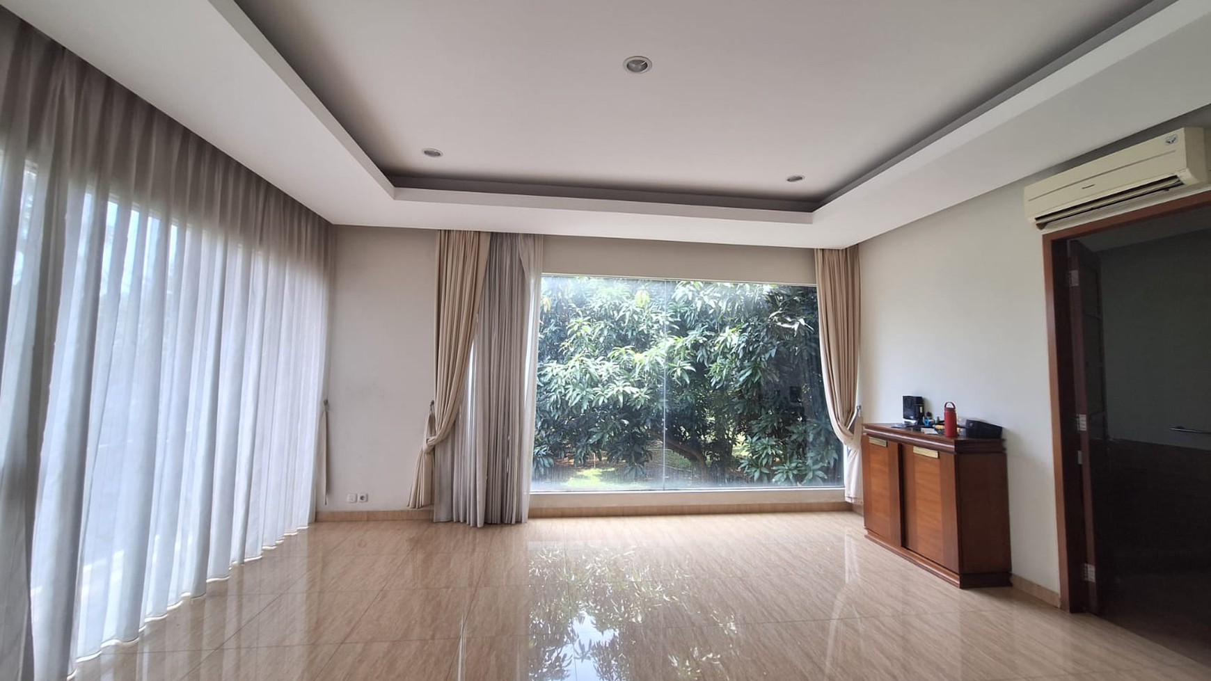 Rumah ada kolam renang di Bintaro Jaya sektor 8