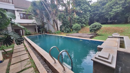 Rumah ada kolam renang di Bintaro Jaya sektor 8