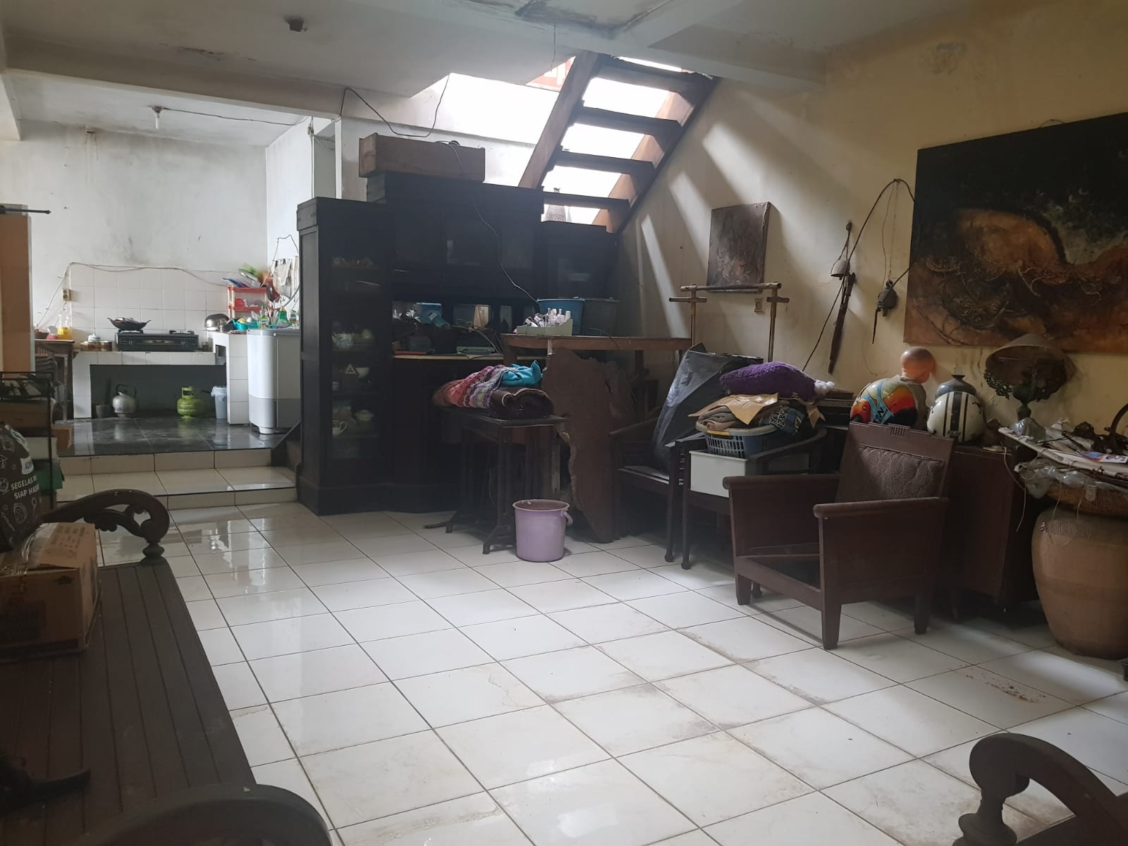 Rumah Hoek Hitung Tanah di Jalan Golf Dekat SMAN 24 Bandung