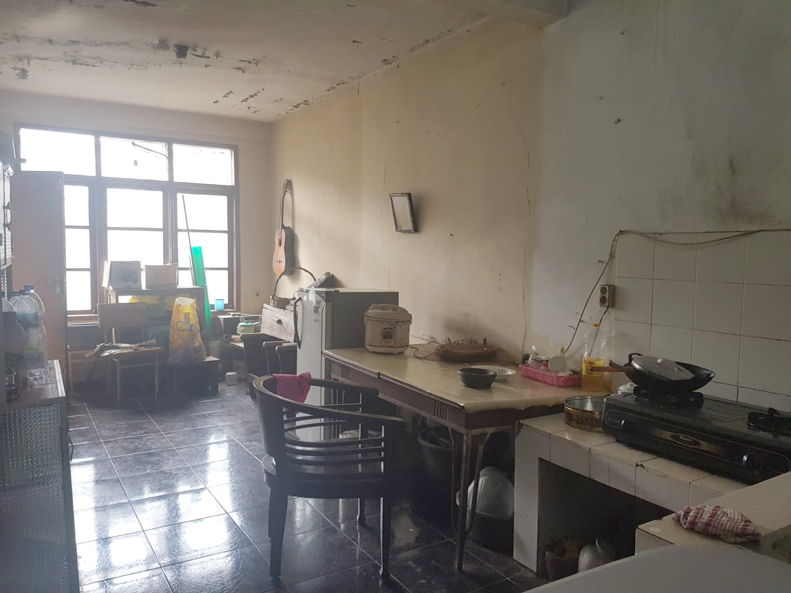 Rumah Hoek Hitung Tanah di Jalan Golf Dekat SMAN 24 Bandung