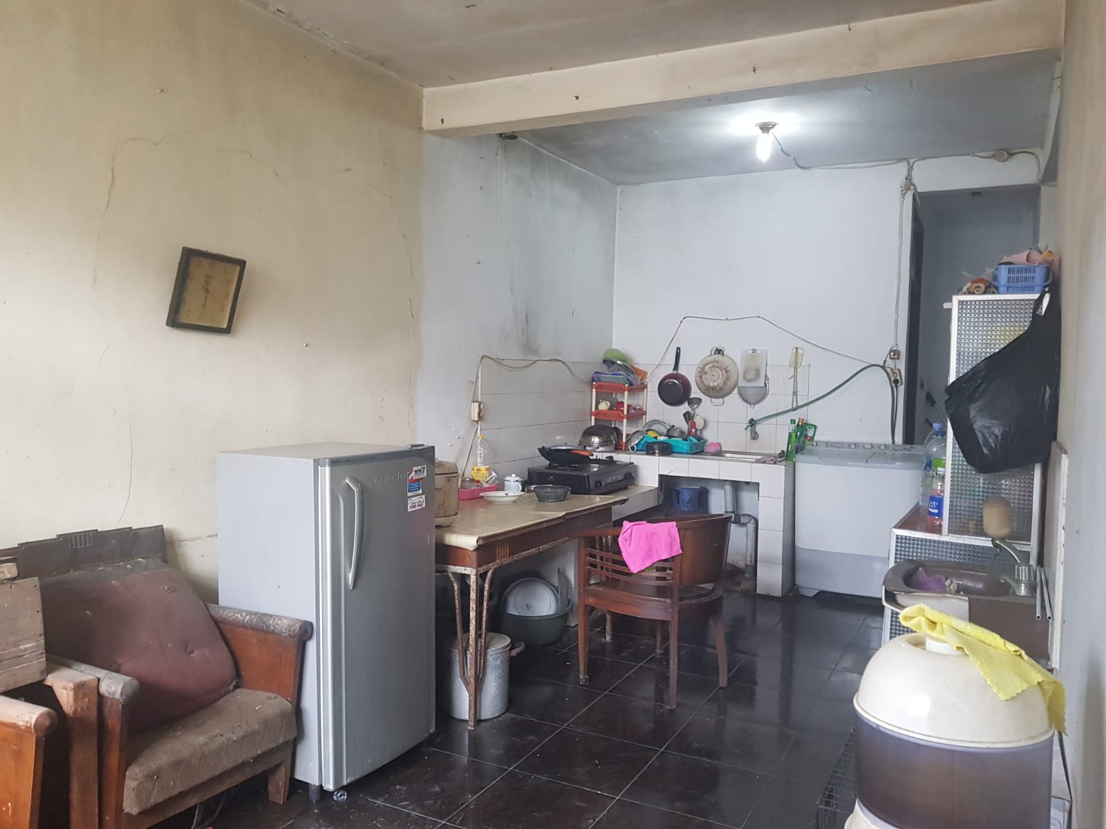 Rumah Hoek Hitung Tanah di Jalan Golf Dekat SMAN 24 Bandung