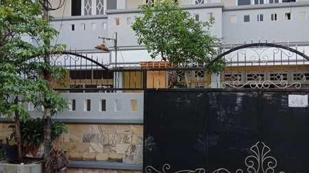 Rumah mewah siap huni di babatan pantai kenjeran 