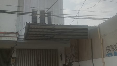 Disewakan Ruko Strategis Tengah Kota di Jalan Dinoyo Surabaya