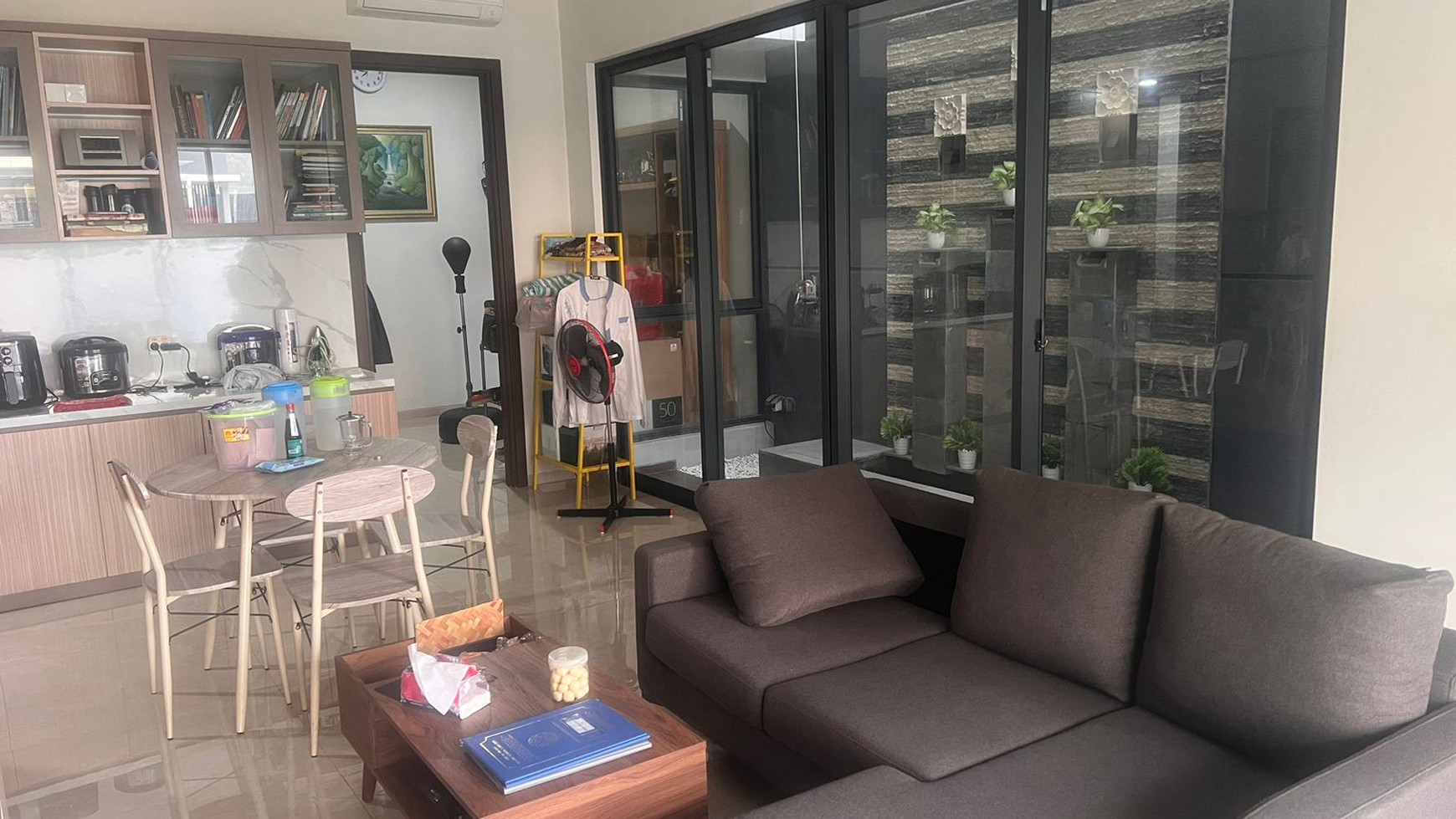 Cluster Discovery Alton tentunya menyediakan berbagai fasilitas untuk meningkatkan kualitas hidup penghuninya. Salah satunya adalah Emerald Clubhouse yang menyediakan berbagai sarana olahraga untuk An