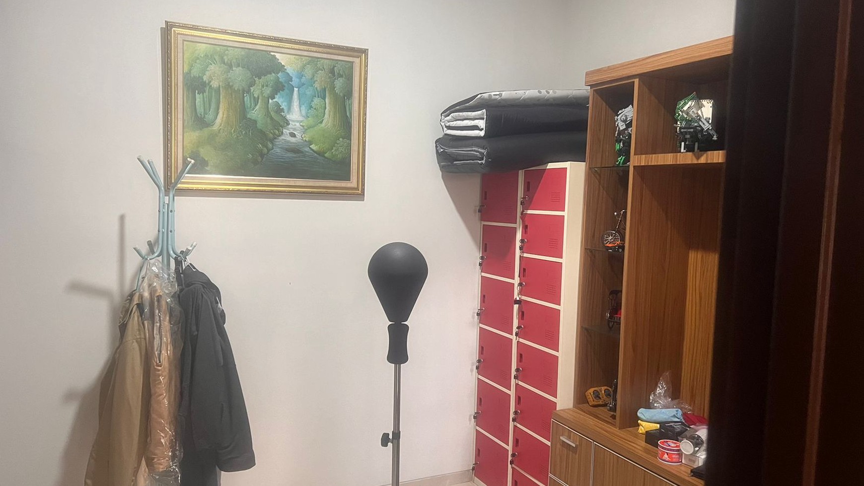 Cluster Discovery Alton tentunya menyediakan berbagai fasilitas untuk meningkatkan kualitas hidup penghuninya. Salah satunya adalah Emerald Clubhouse yang menyediakan berbagai sarana olahraga untuk An