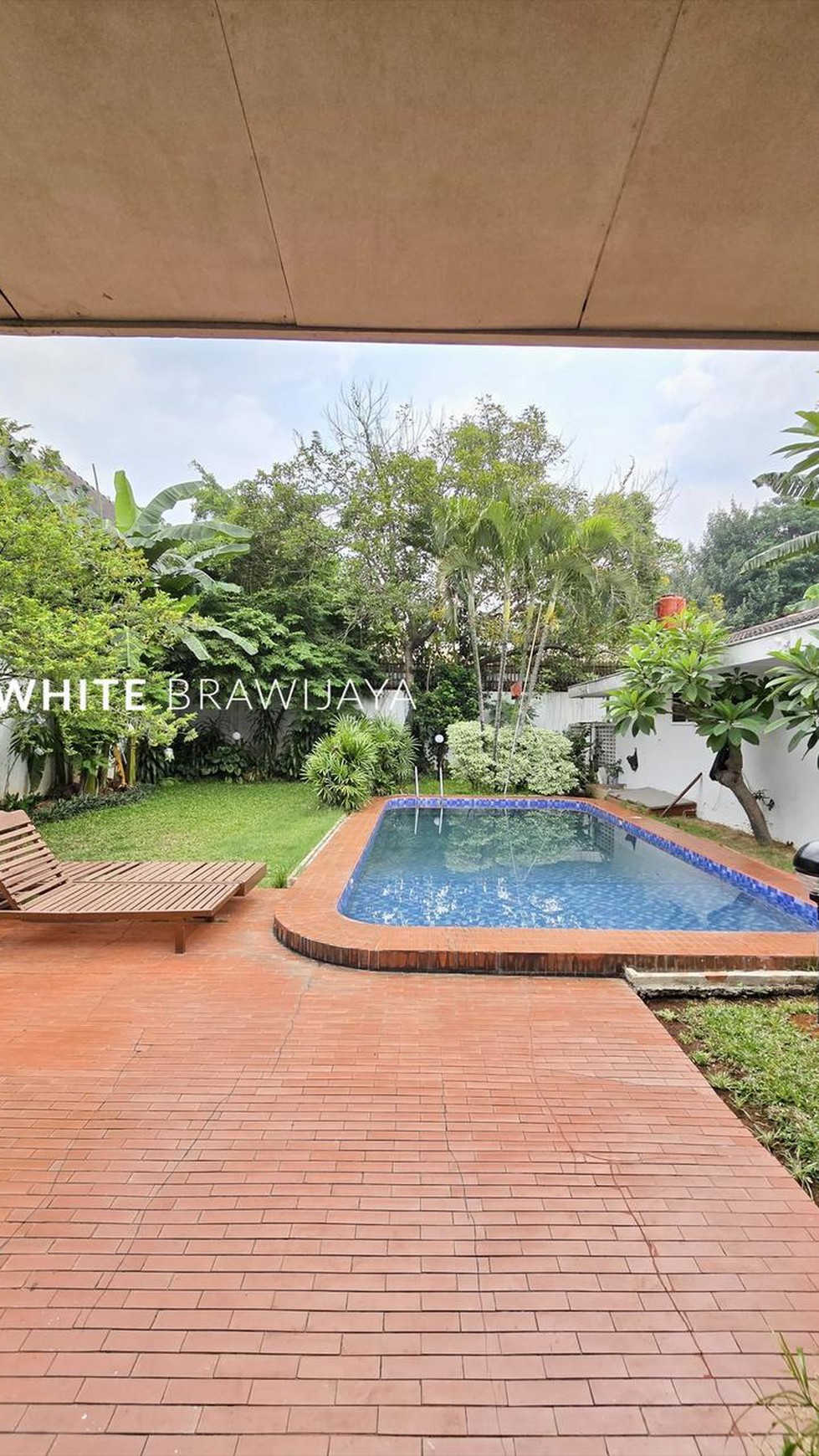 Rumah Hitung Tanah Area Cipete