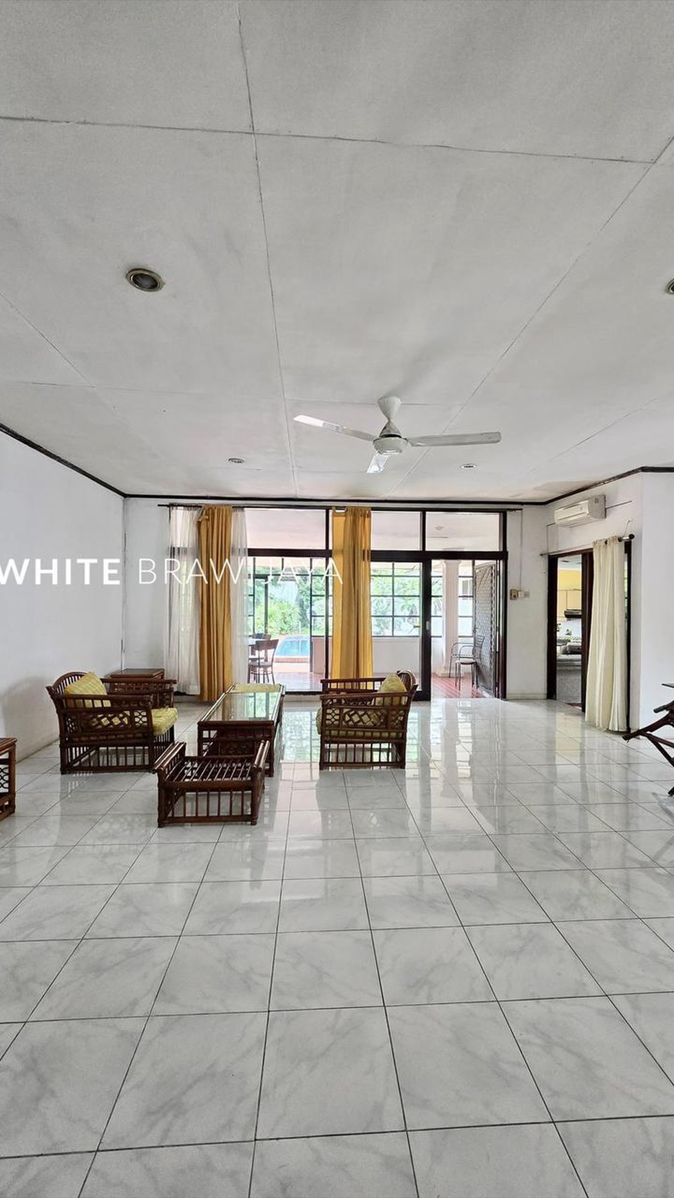 Rumah Hitung Tanah Area Cipete