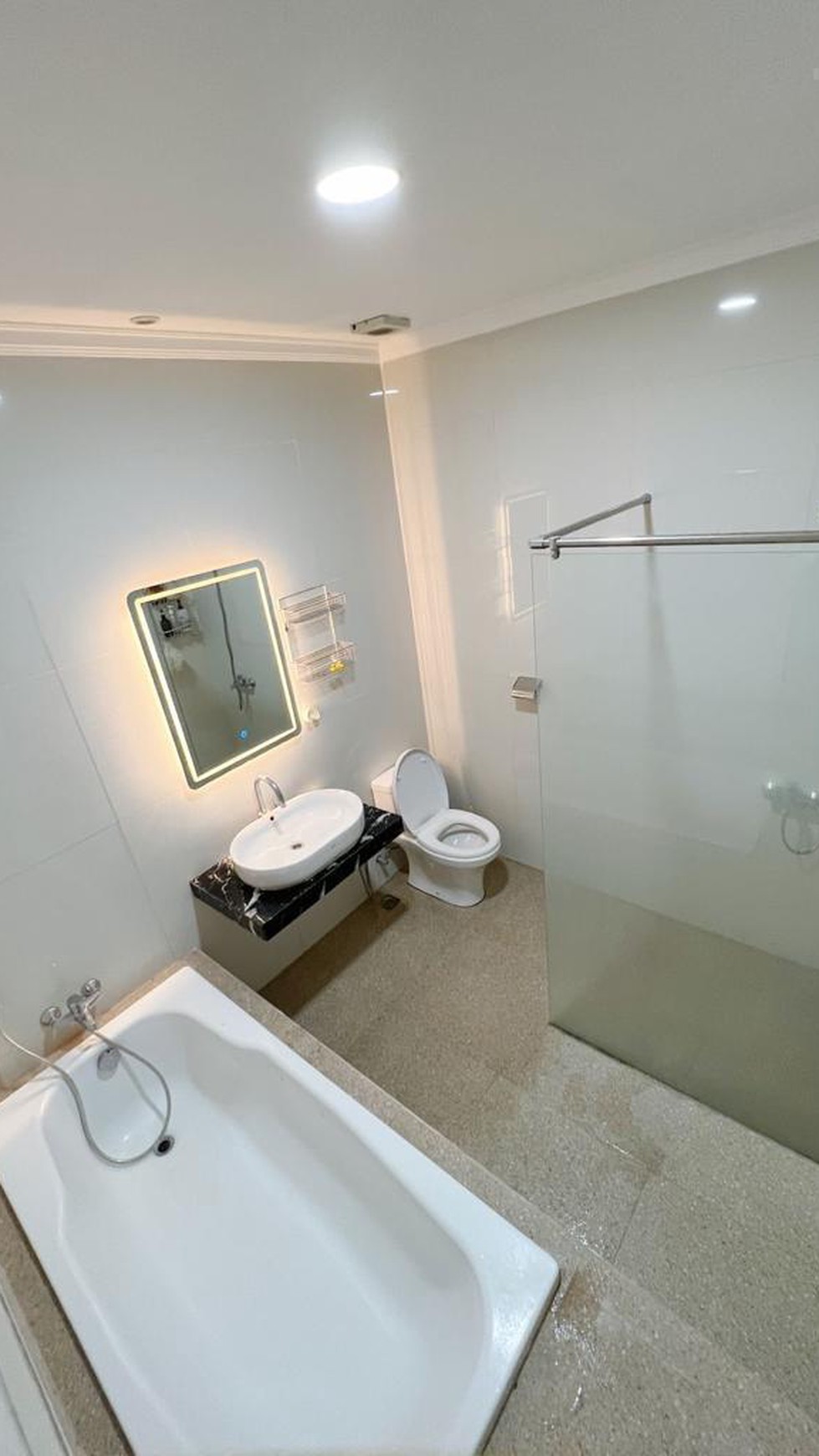 Rumah Hitung Tanah Area Cipete