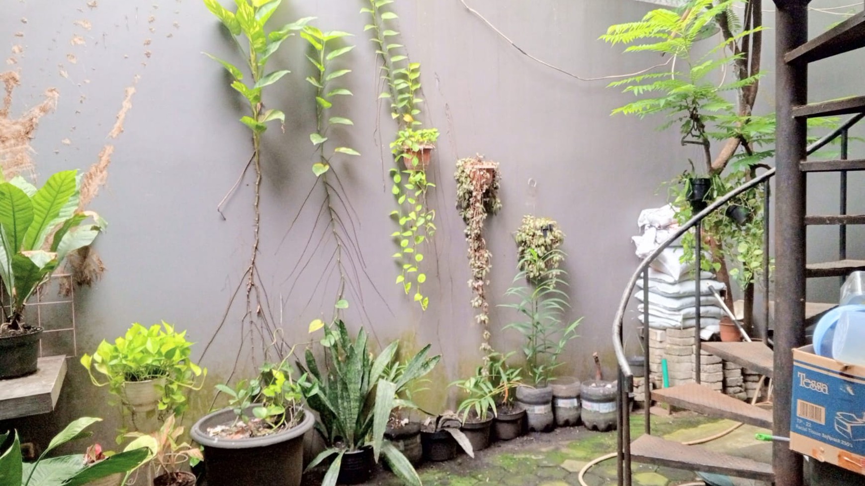 Rumah Hitung Tanah Area Cipete