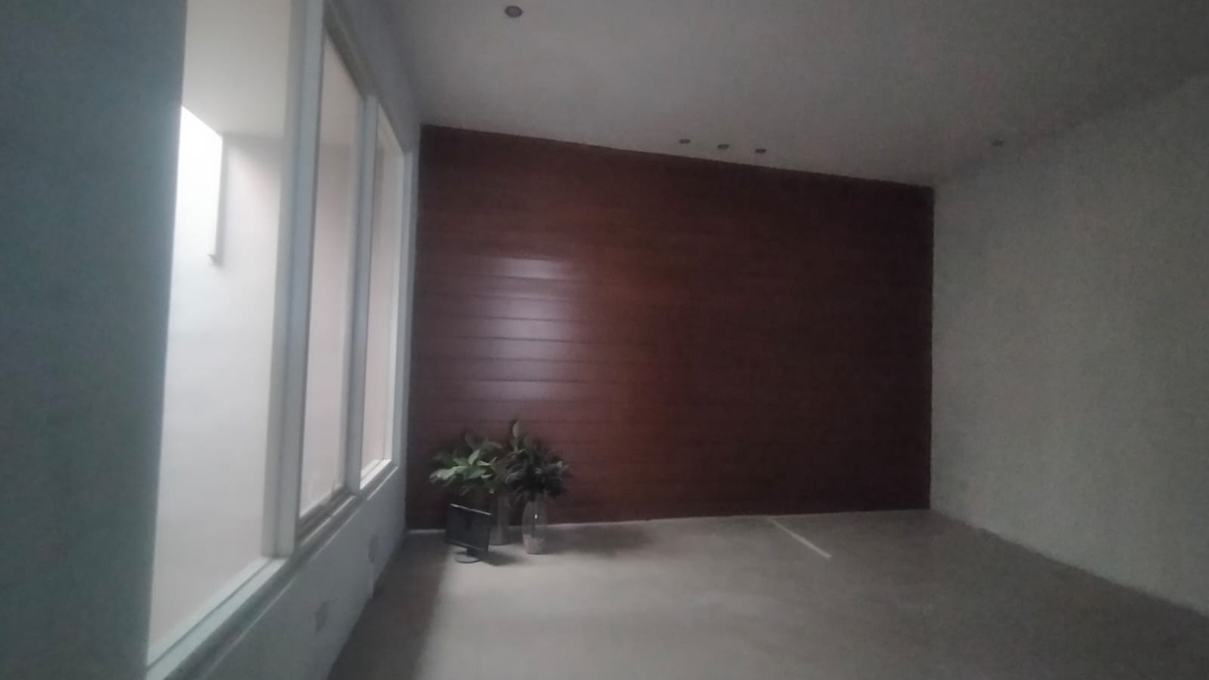 Dijual Kantor 2 lantai Raya Darmo pusat kota surabaya